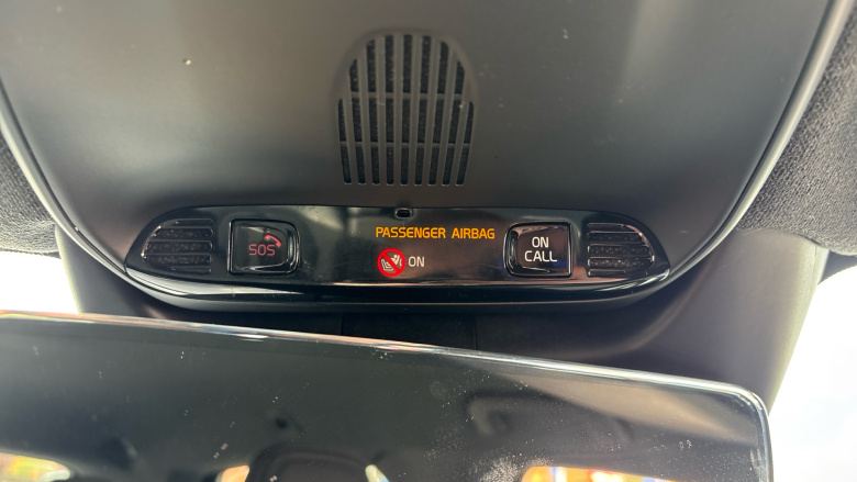 Volvo Xc40 2.0 B4P Momentum 5dr Auto [7 speed] Petrol Estate